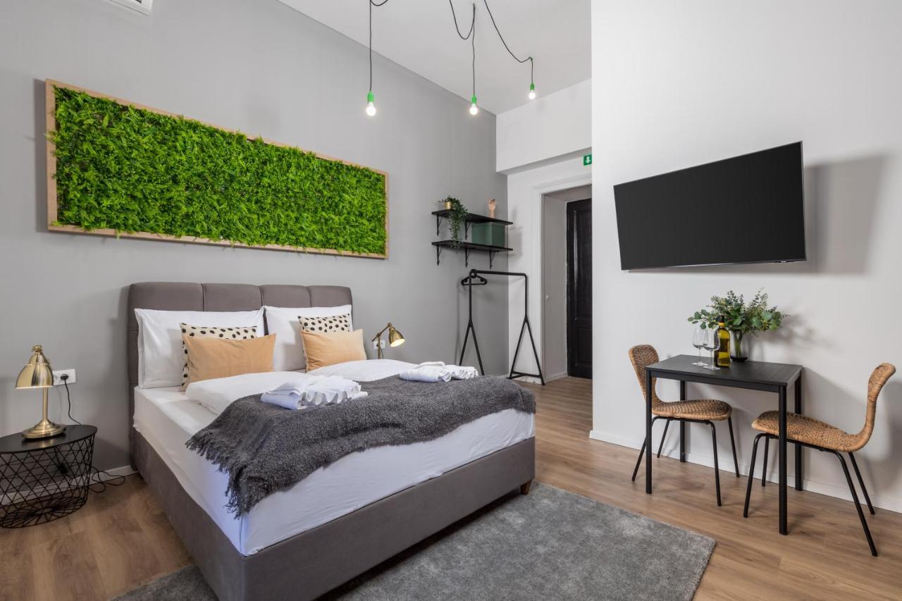 Apartments & Rooms One World غييكا المظهر الخارجي الصورة