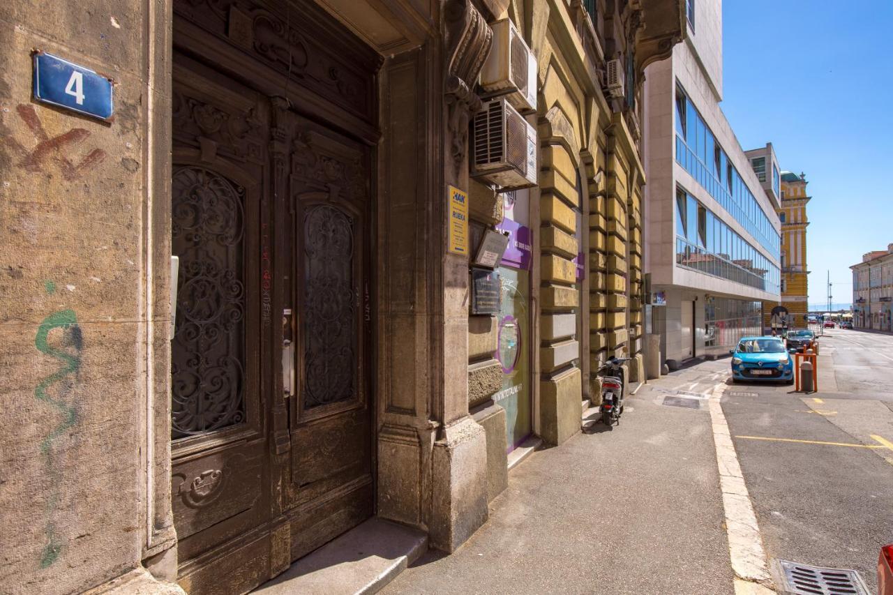 Apartments & Rooms One World غييكا المظهر الخارجي الصورة