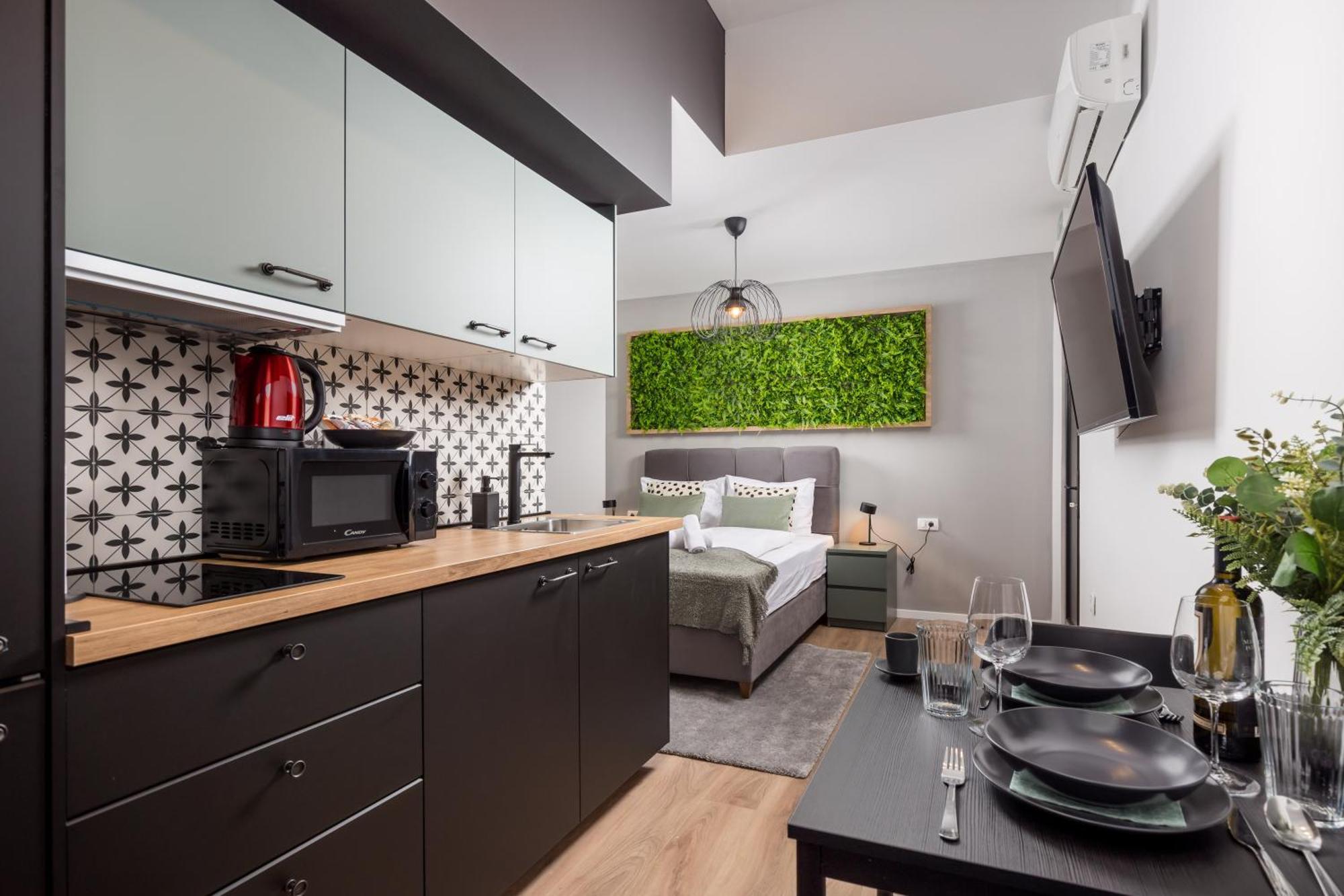 Apartments & Rooms One World غييكا المظهر الخارجي الصورة